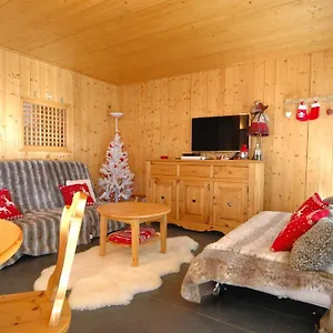 Anna Courchevel